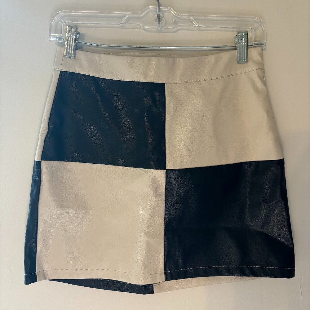 NWT Le Lis Black & White Faux Leather Checker Skirt
